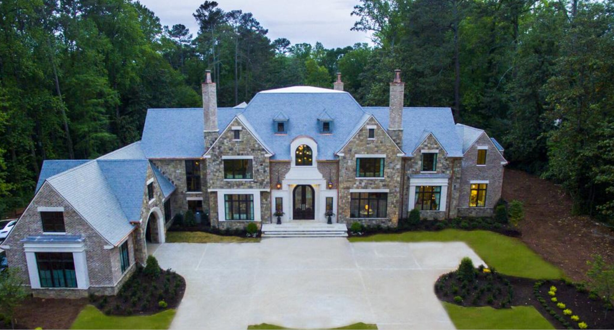 Aerial front view of the estate at 3800 Northside Drive NW in Atlanta, Georgia